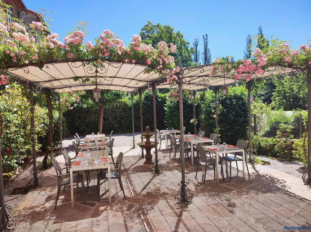 Le Relais De Ceilhes主图