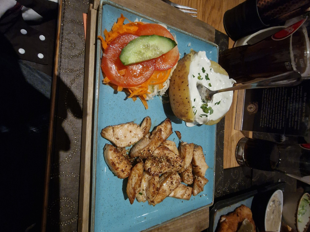 兰德宫伊登酒店主图