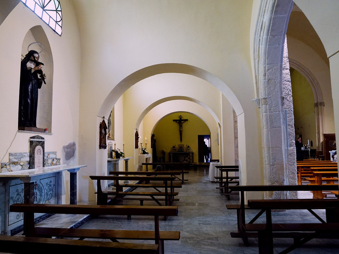 Chiesa di Sant'Ambrogio-Monserrato必去景点