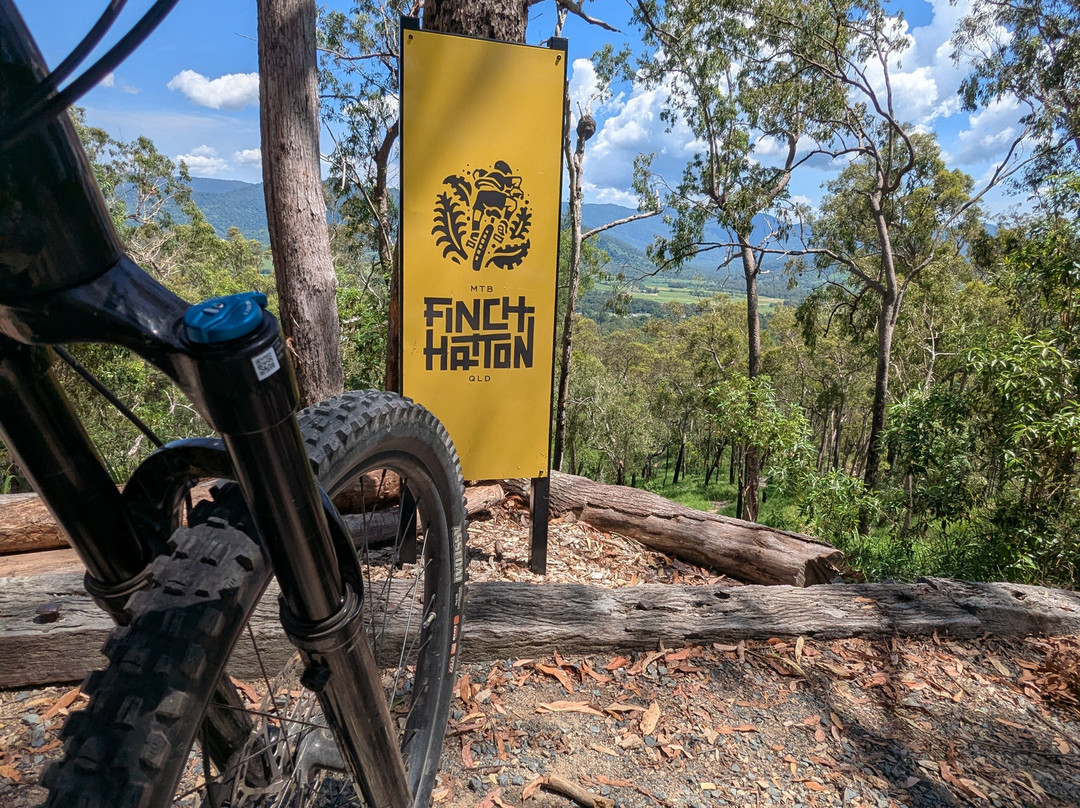Off Camber MTB Shuttles-Finch Hatton必去景点