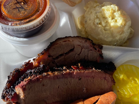 Gas Station Leo Abraham Figueroa-巴斯特罗普必去景点