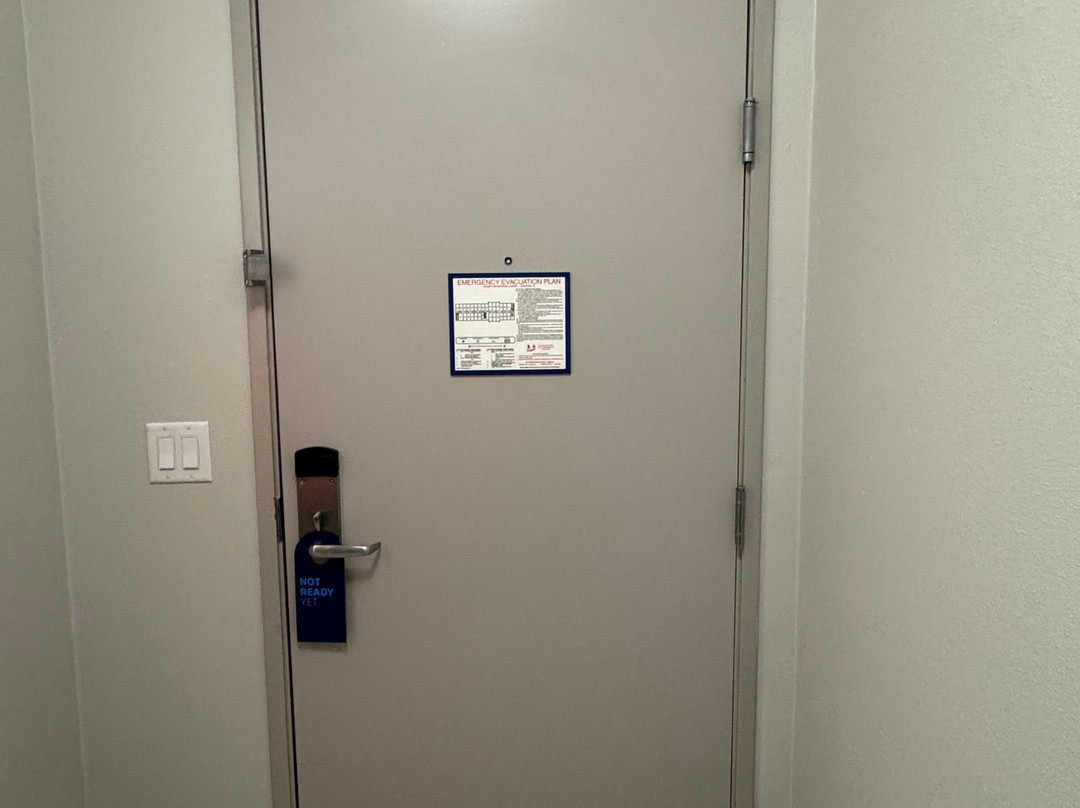 洲际智选假日套房酒店休斯顿东 - 8号环线主图