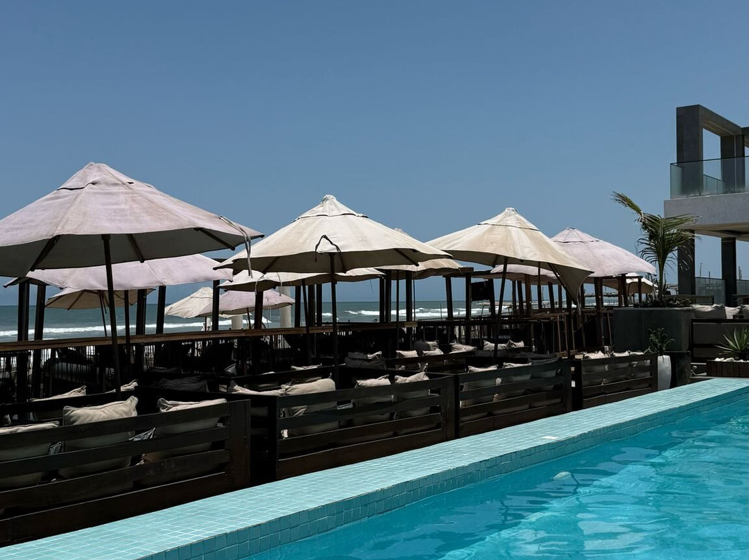 Alora Beach Resort-阿克拉必去景点