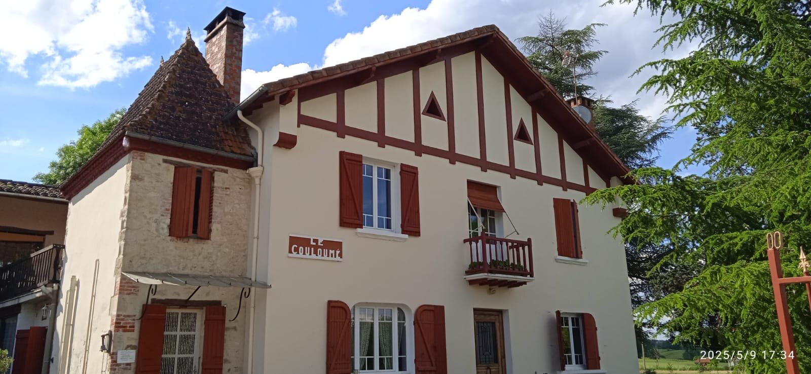 Le Couloumé-官方