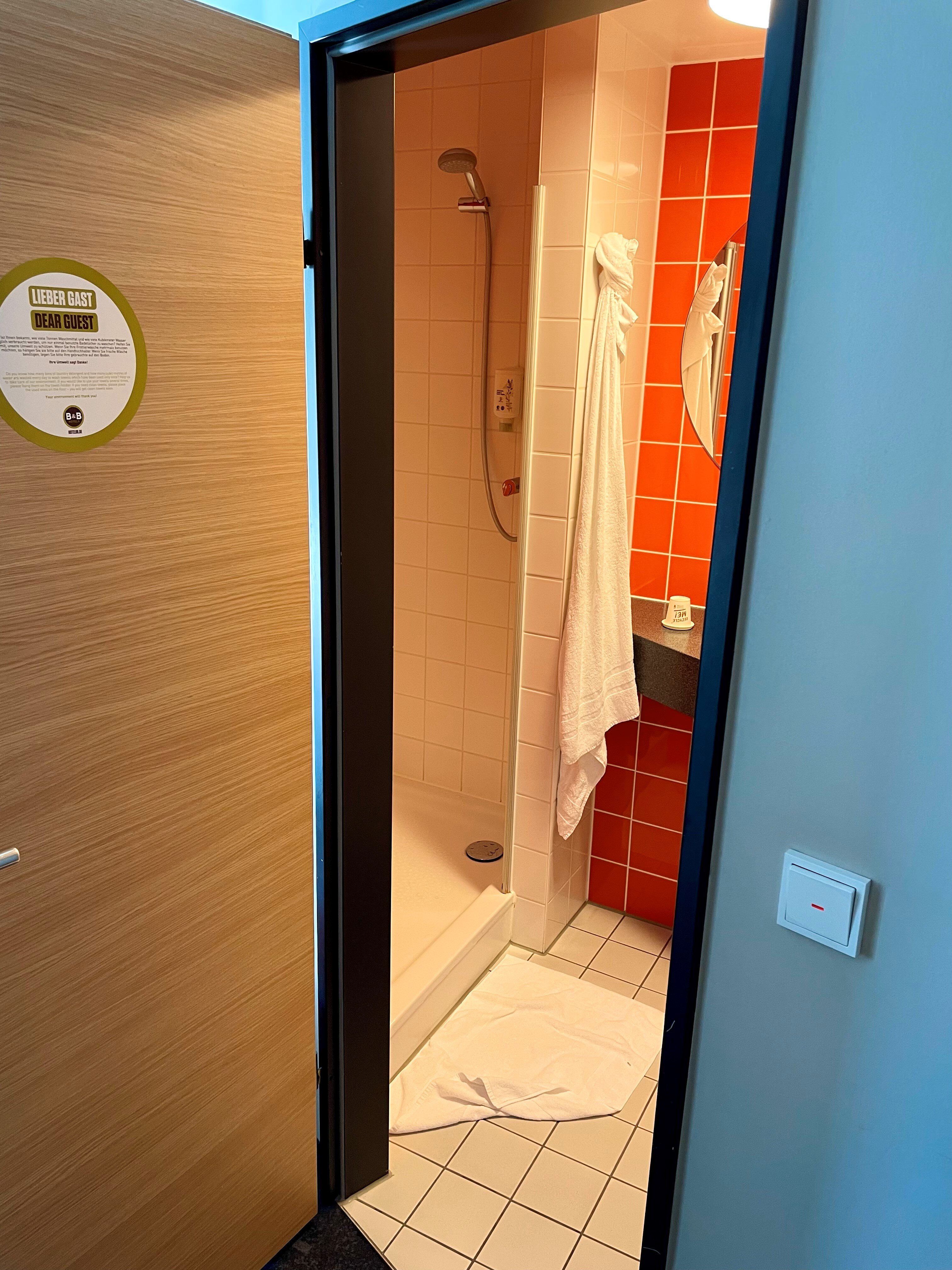 B&B Hotel Weil am Rhein/Basel-浴室