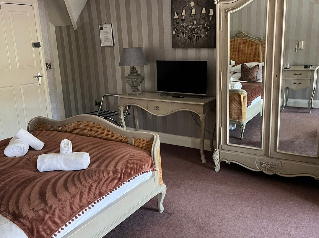 The Royal Hotel主图