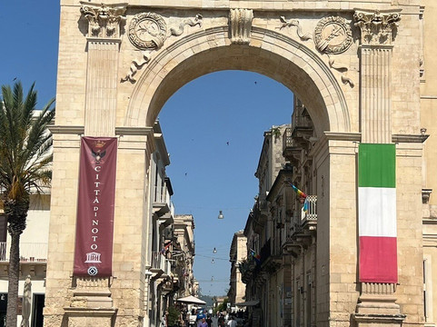 Sicily Activities-陶尔米纳必去景点