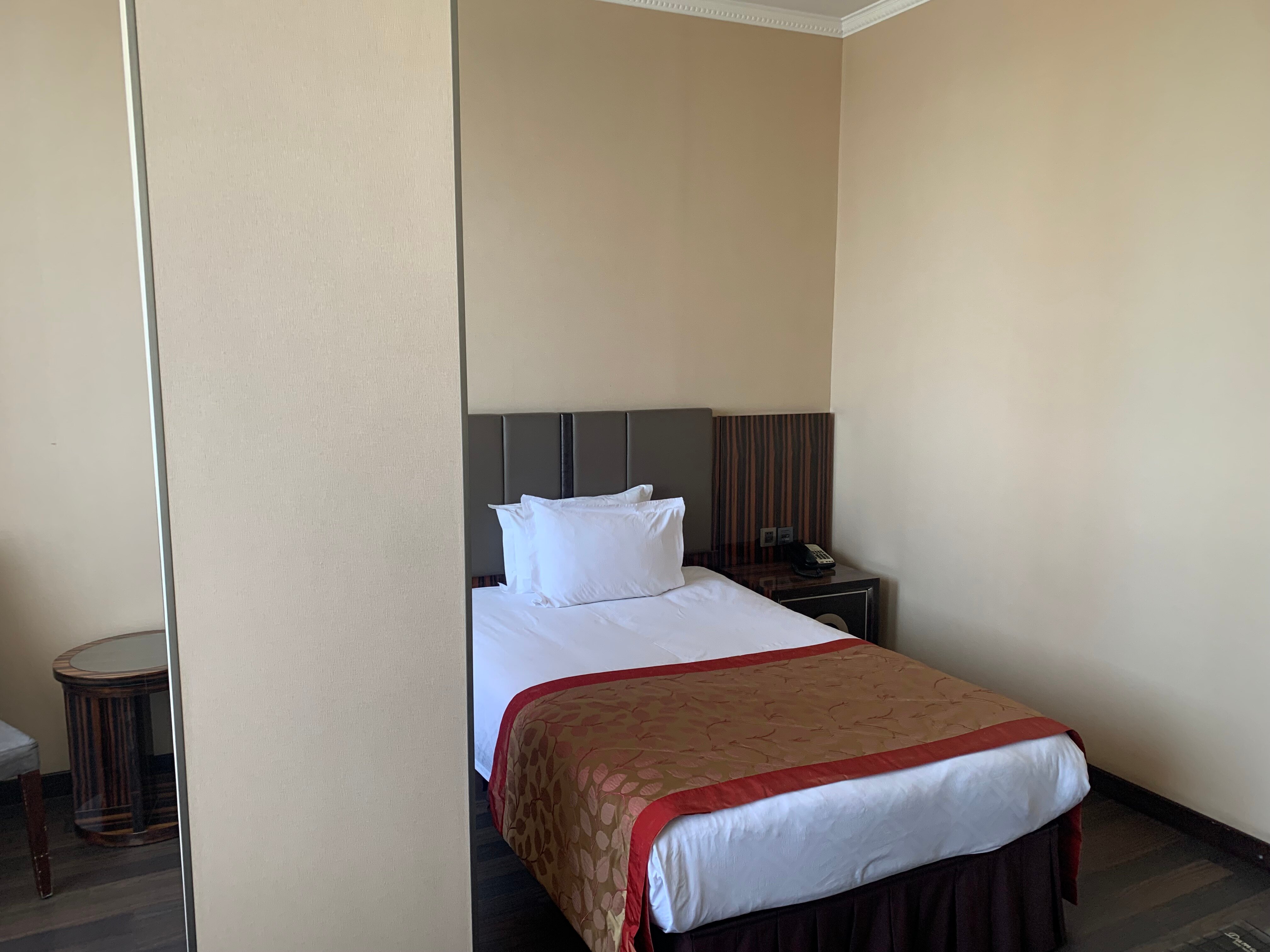 Damas International Hotel-客卧