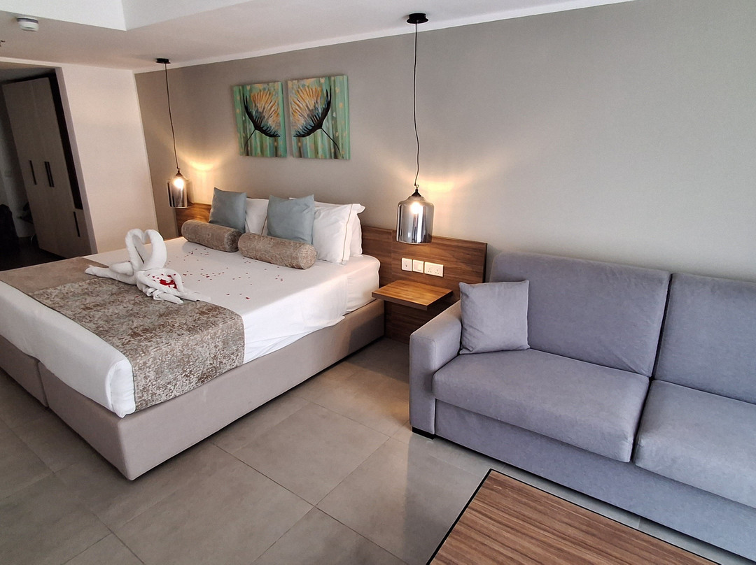 普列文酒店主图