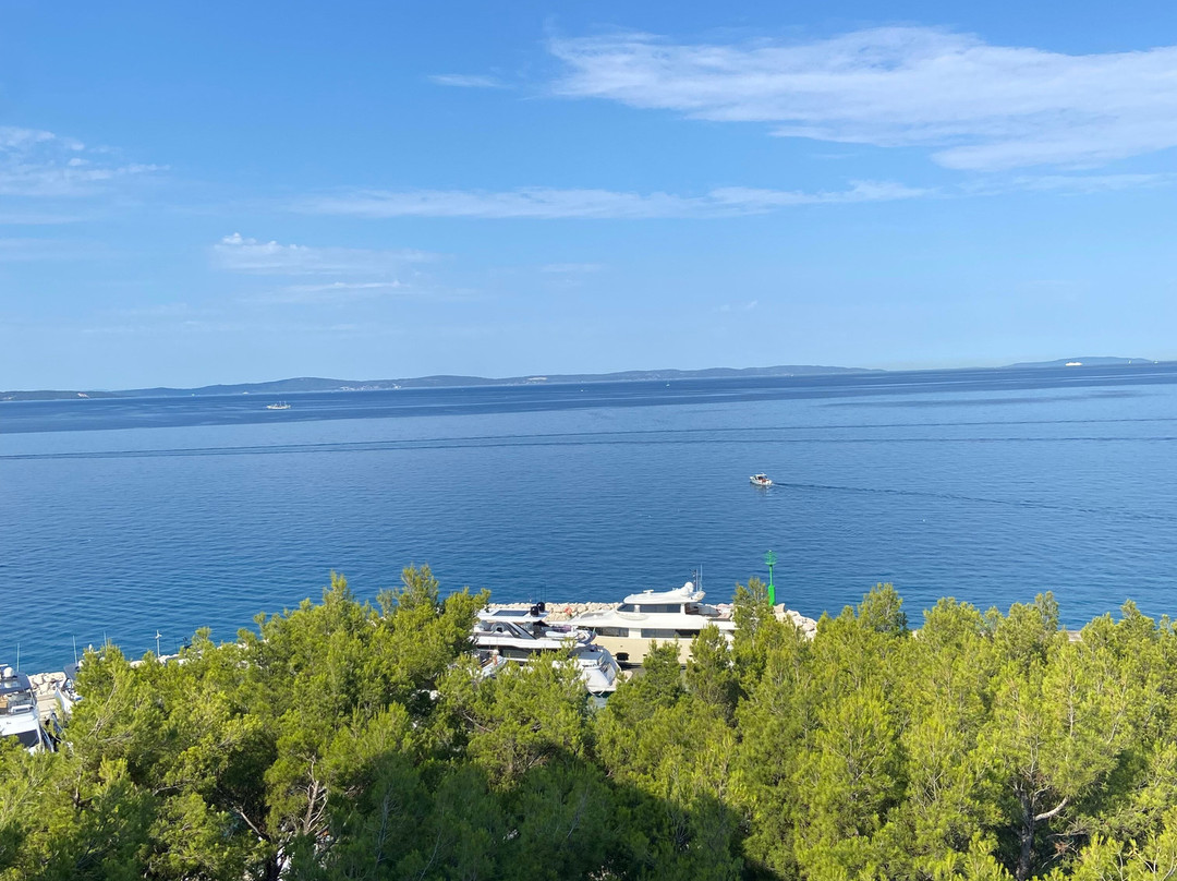 艾美拉弗斯布里特酒店主图