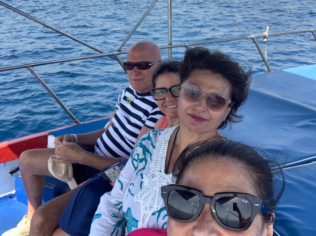 Barca Ulisse-Acitrezza必去景点