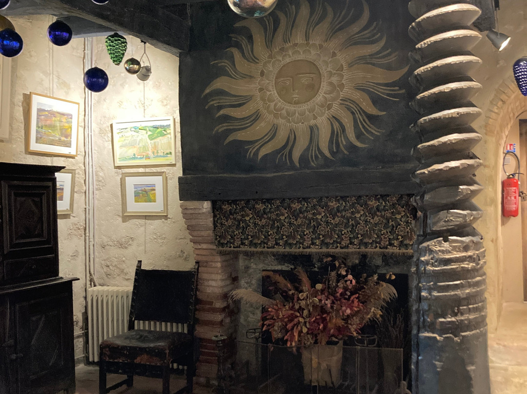 Chateau de Mauriac-Senouillac必去景点