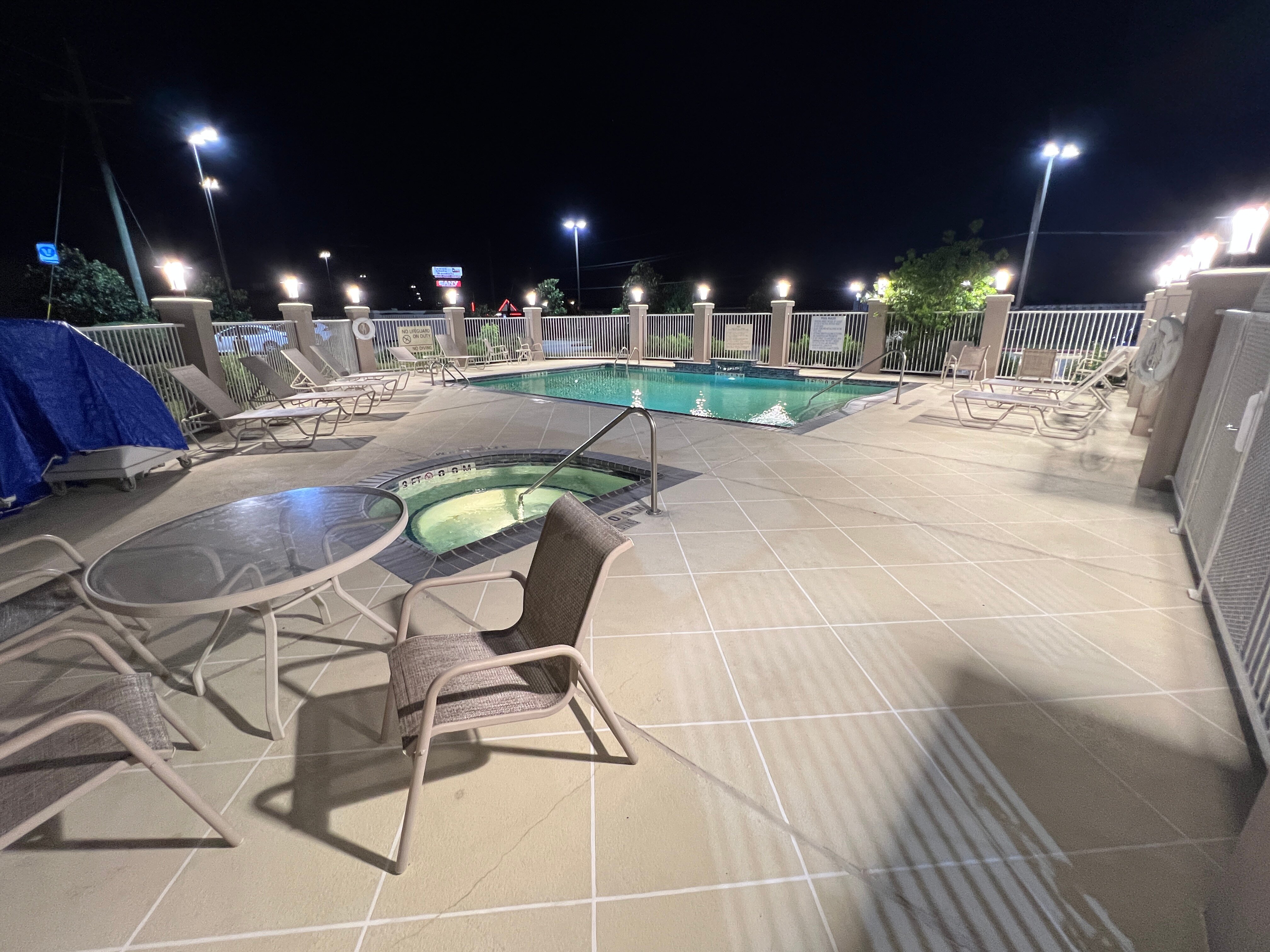 Hampton Inn Orange-泳池