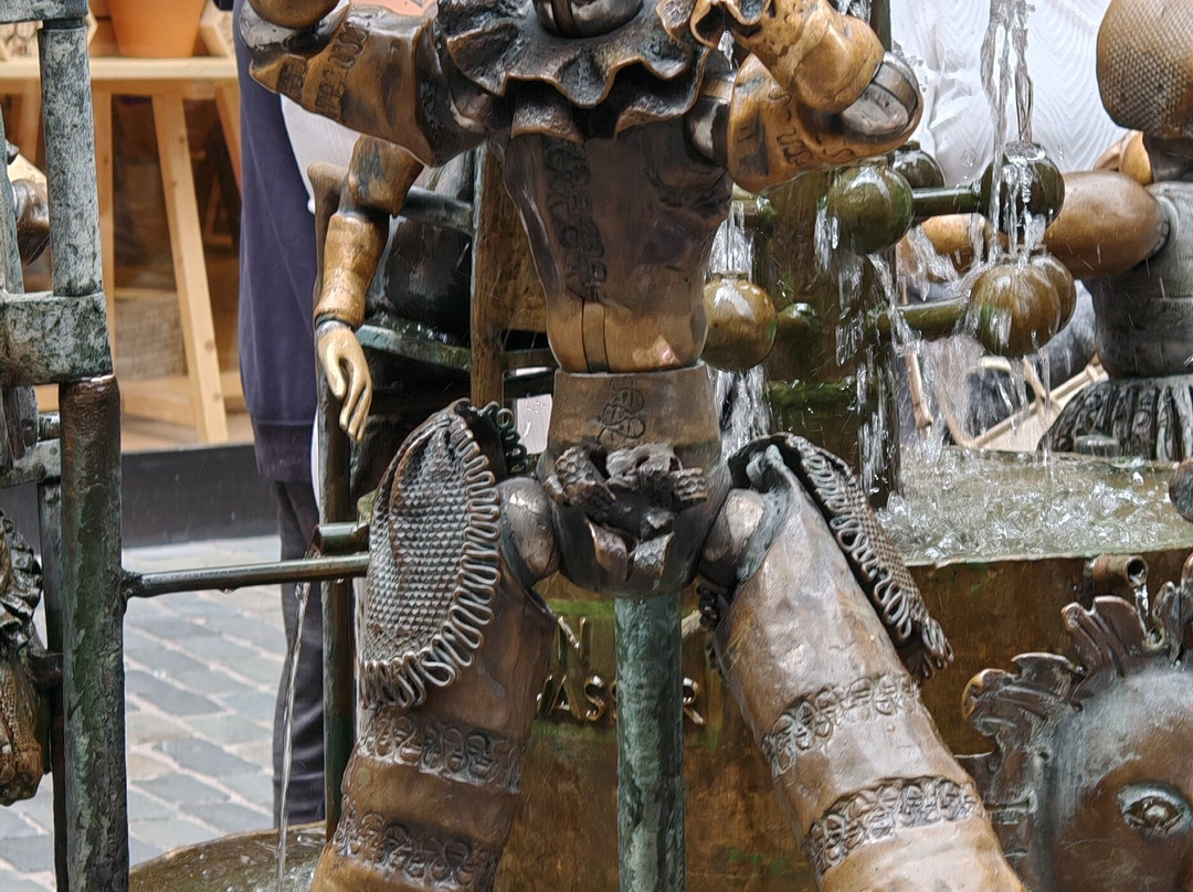 Puppenbrunnen-亚琛必去景点