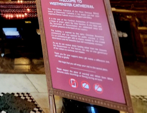 主教广场-伦敦必去景点