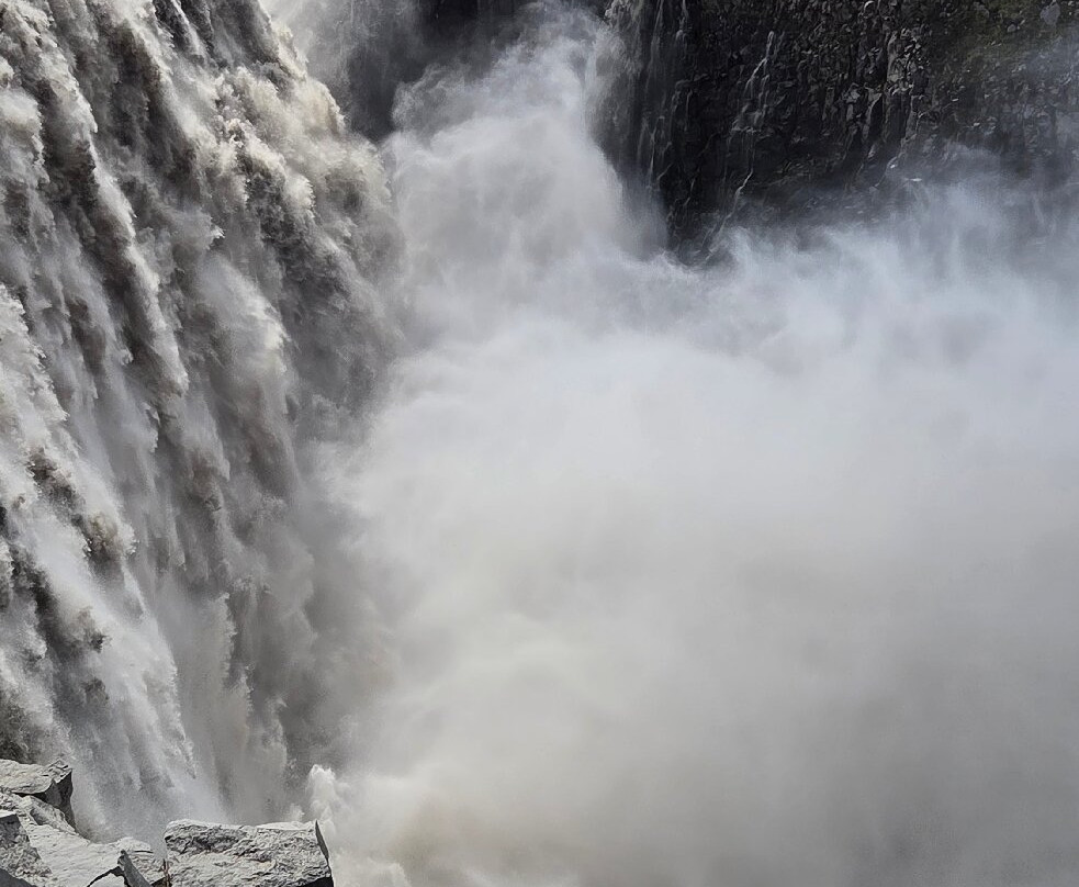 黛提瀑布-米湖必去景点