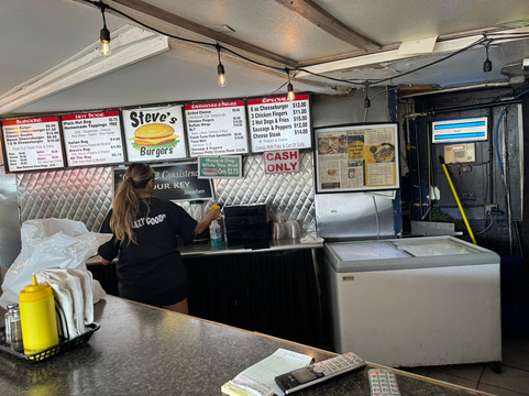 Garfield餐馆和美食-Steve's Burgers