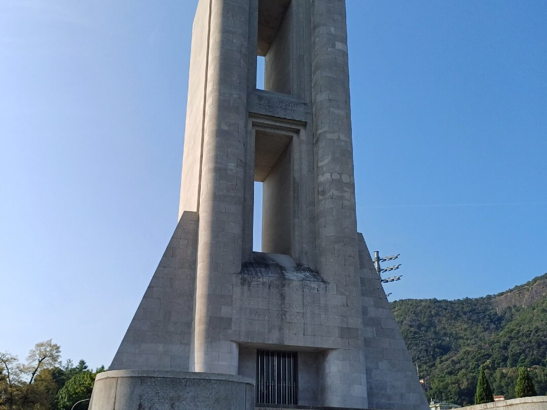 Monumento Ai Caduti-科莫必去景点