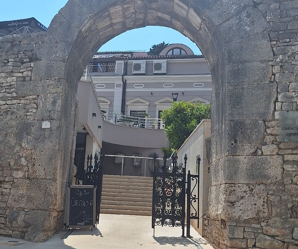 Gate of Hercules-普拉必去景点