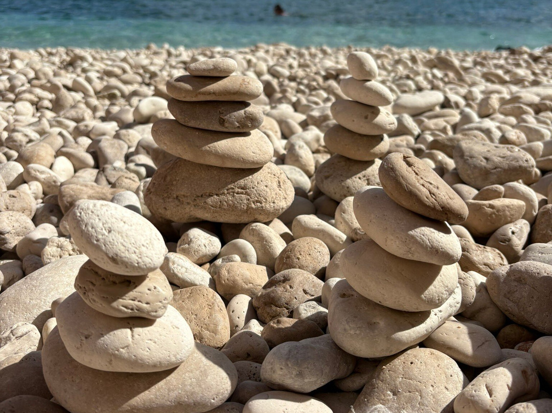 Agia Eleni Beach-Agia Thekli必去景点