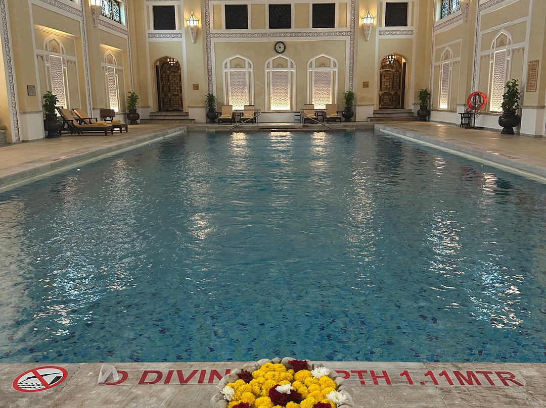 伦巴宫殿酒店主图