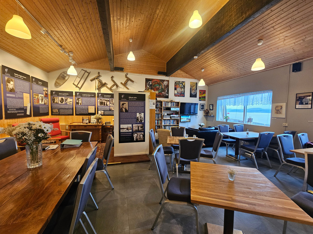 Steinshús-Holmavik必去景点