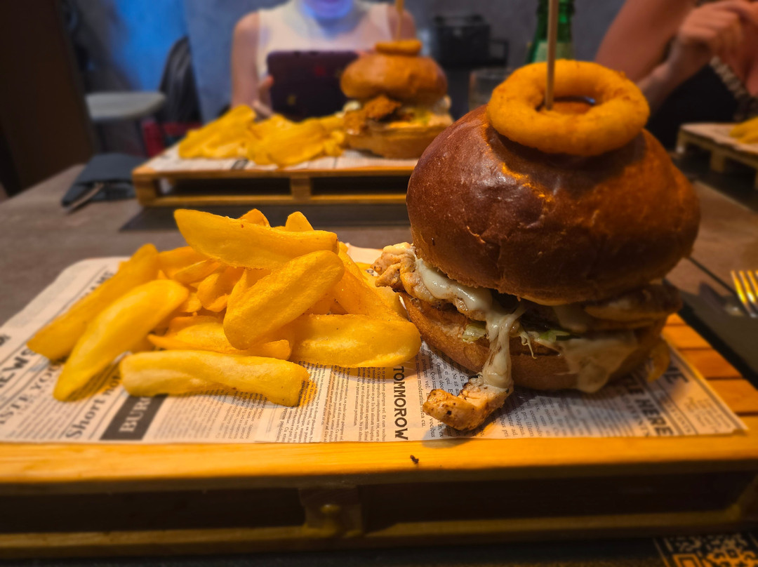 DeSalt Street Food & Bar