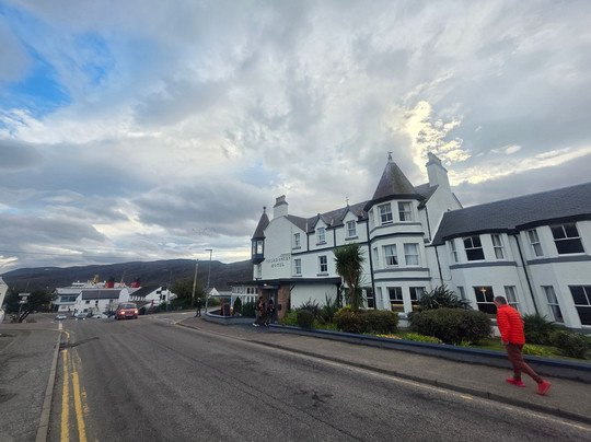 牛津喀里多尼亚酒店主图