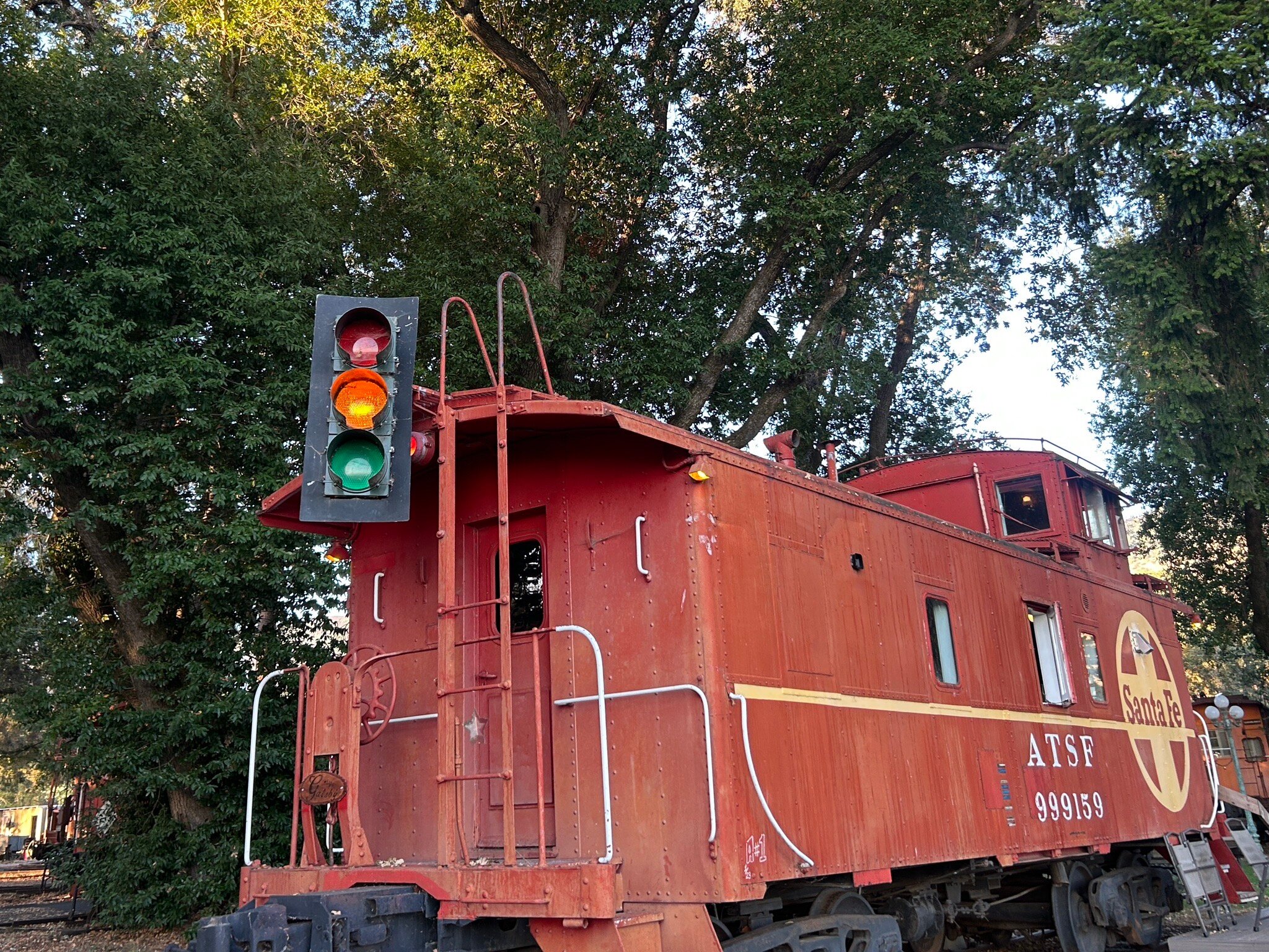 Featherbed Railroad Bed & Breakfast Resort-官方