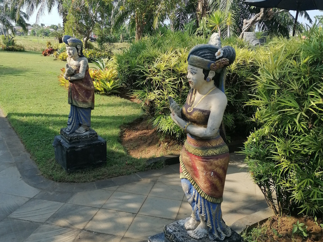 帕达瓦假日公园主图