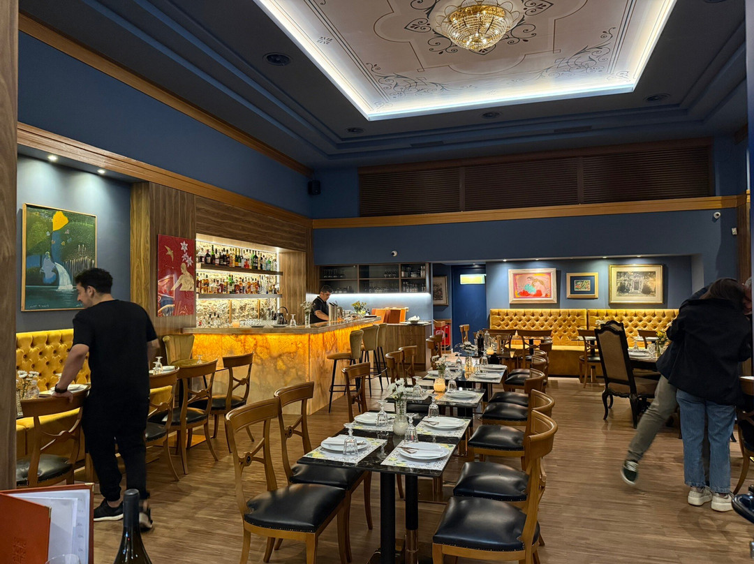 Philosopheat Wine Restaurant