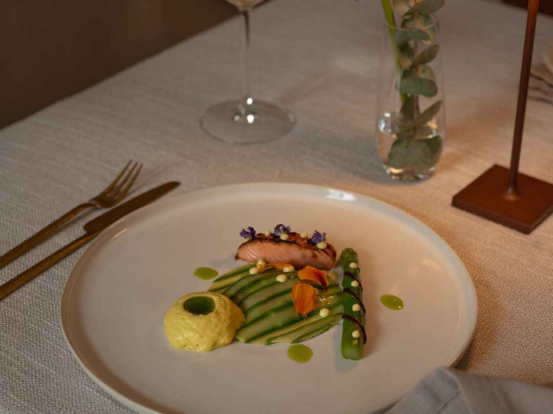 BLOOM Restaurant