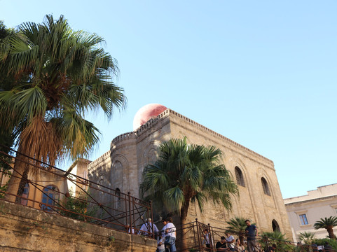 Piazza Bellini-巴勒莫必去景点