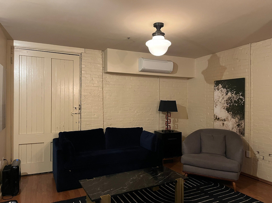 The Francis Hotel主图