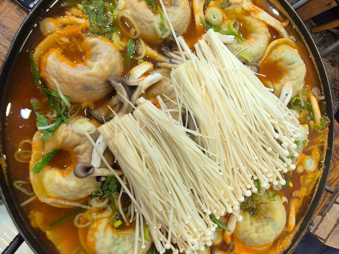 Yuhyeonsu Handmade Dumpling Specialty Store