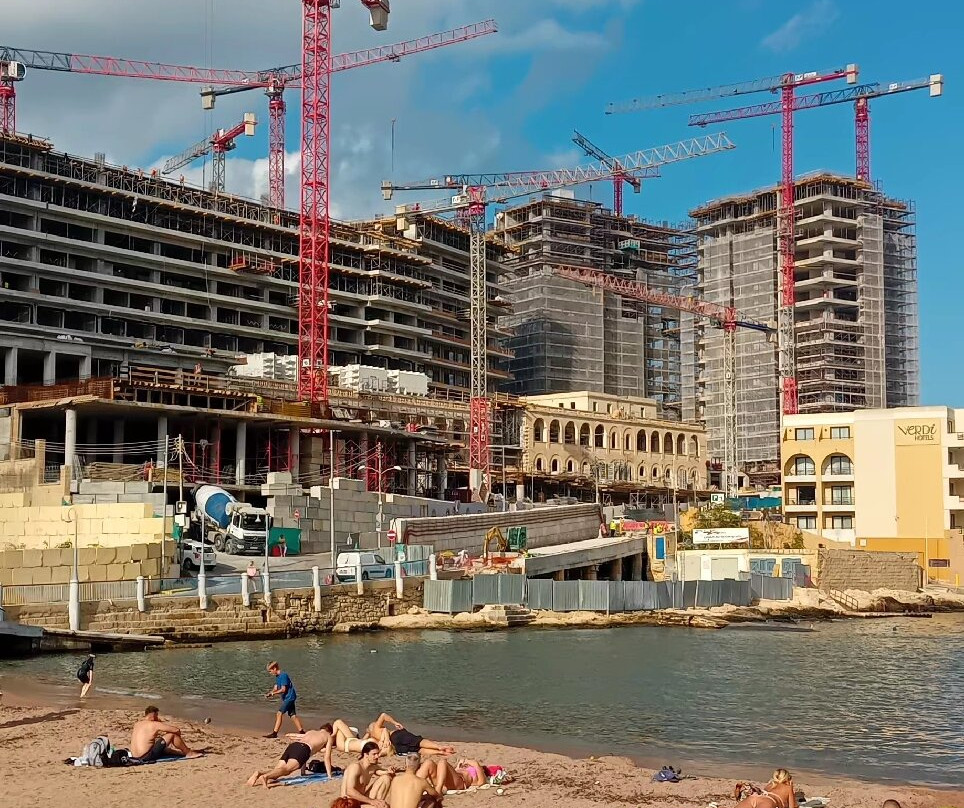 St. George's Bay-圣朱利安斯必去景点