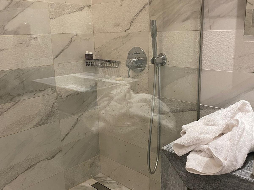 The Alley City Hotel & Spa主图