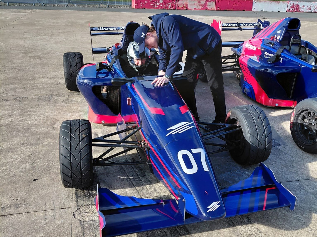 Silverstone Driving Experiences-锡尔弗斯通必去景点