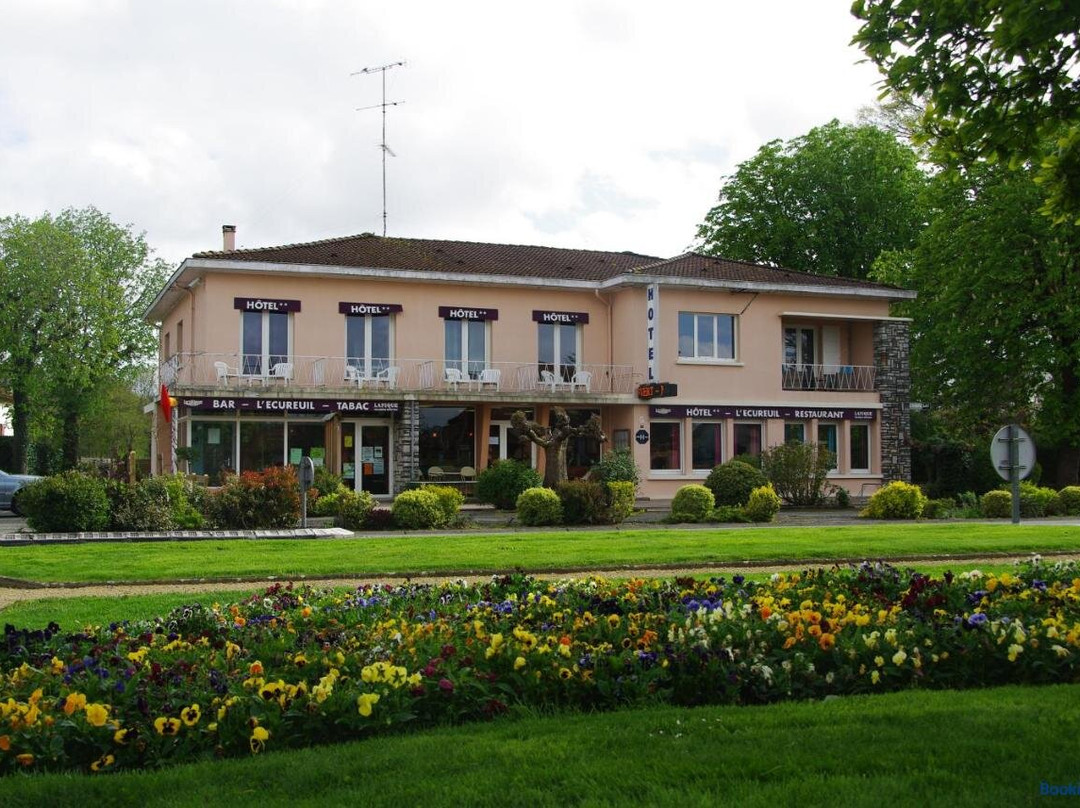 Pontenx-les-Forges酒店住宿-Hotel L'Ecureuil