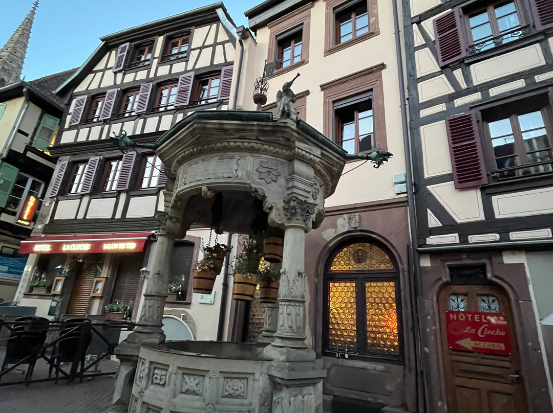 Le Puits a Six Seaux-奥贝奈必去景点