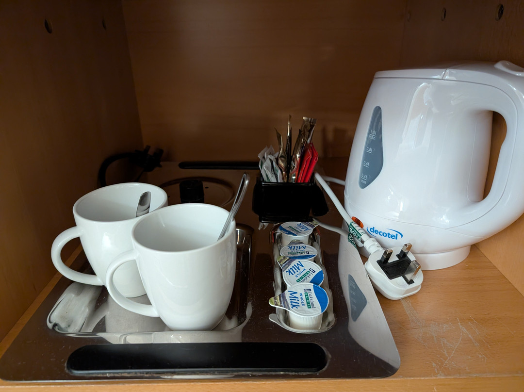 莱特肯尼登站楼酒店主图