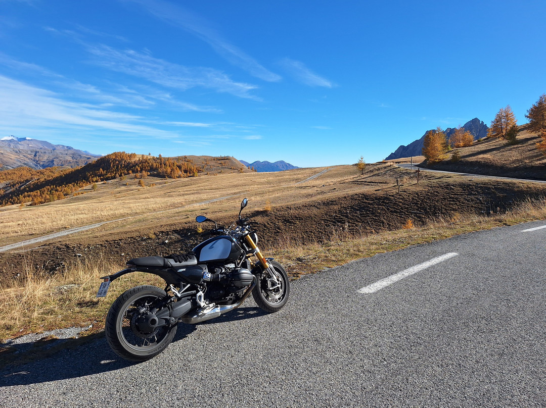 Azur Motorent-瓦尔博讷必去景点