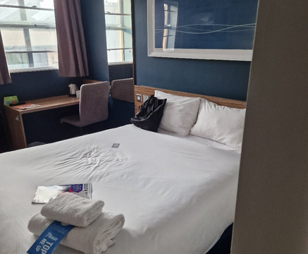 加的夫中央皇后街旅屋酒店主图