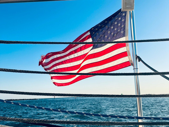 Sail Wild Hearts-橙色海湾必去景点