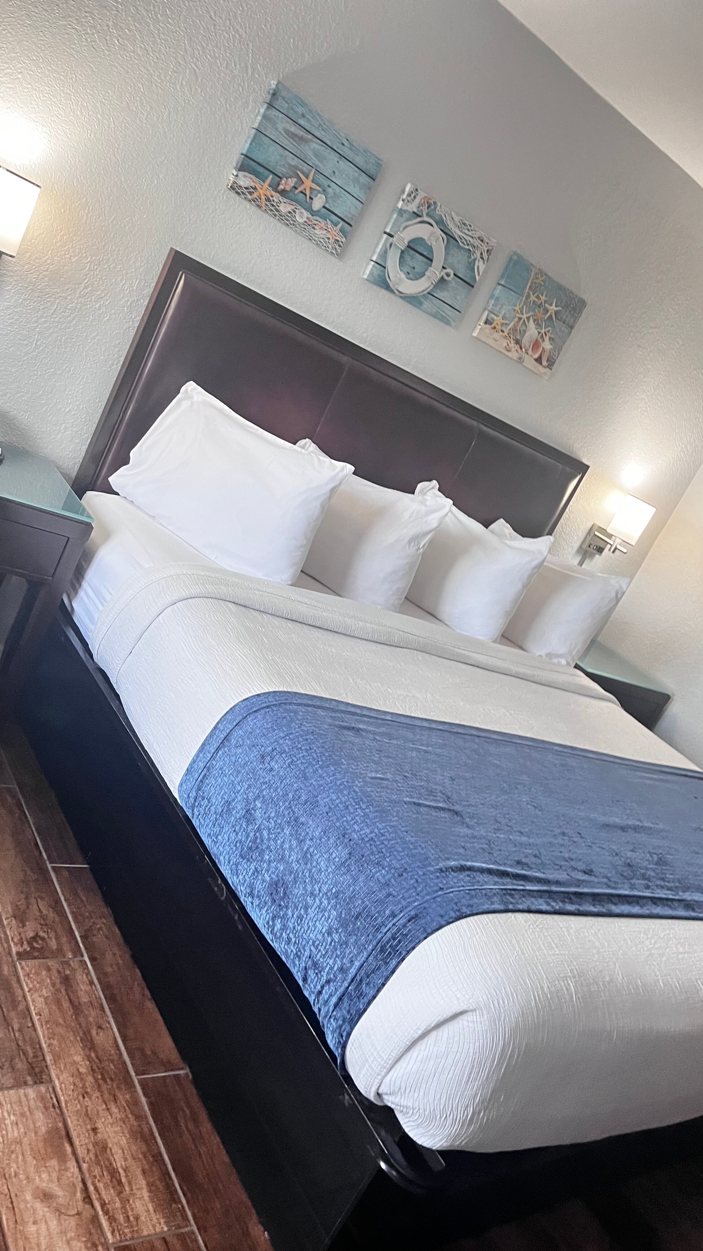 Lantern Inn & Suites-官方