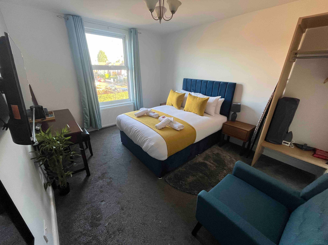 The Linden Leaf Hotel主图