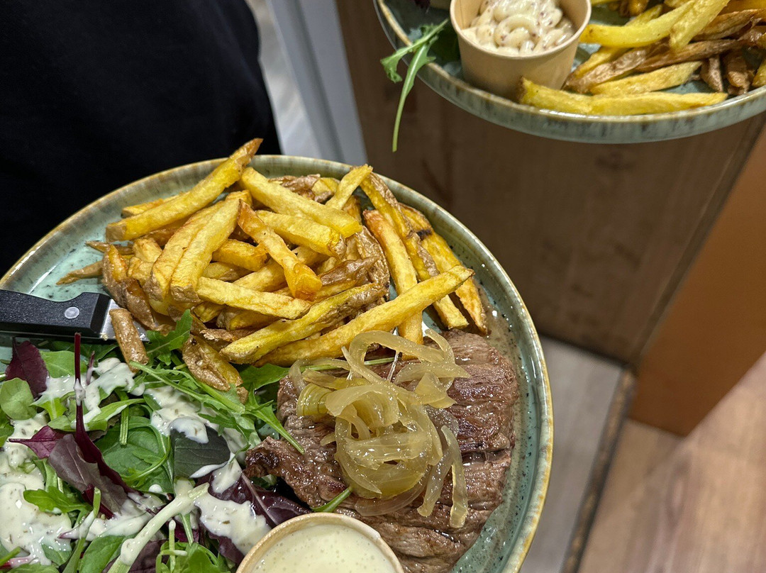 Le Beuzz Café Chez Mr Et Mme Beuzz