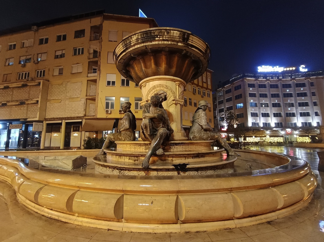 Fountain of the Mothers of Macedonia-斯科普里必去景点