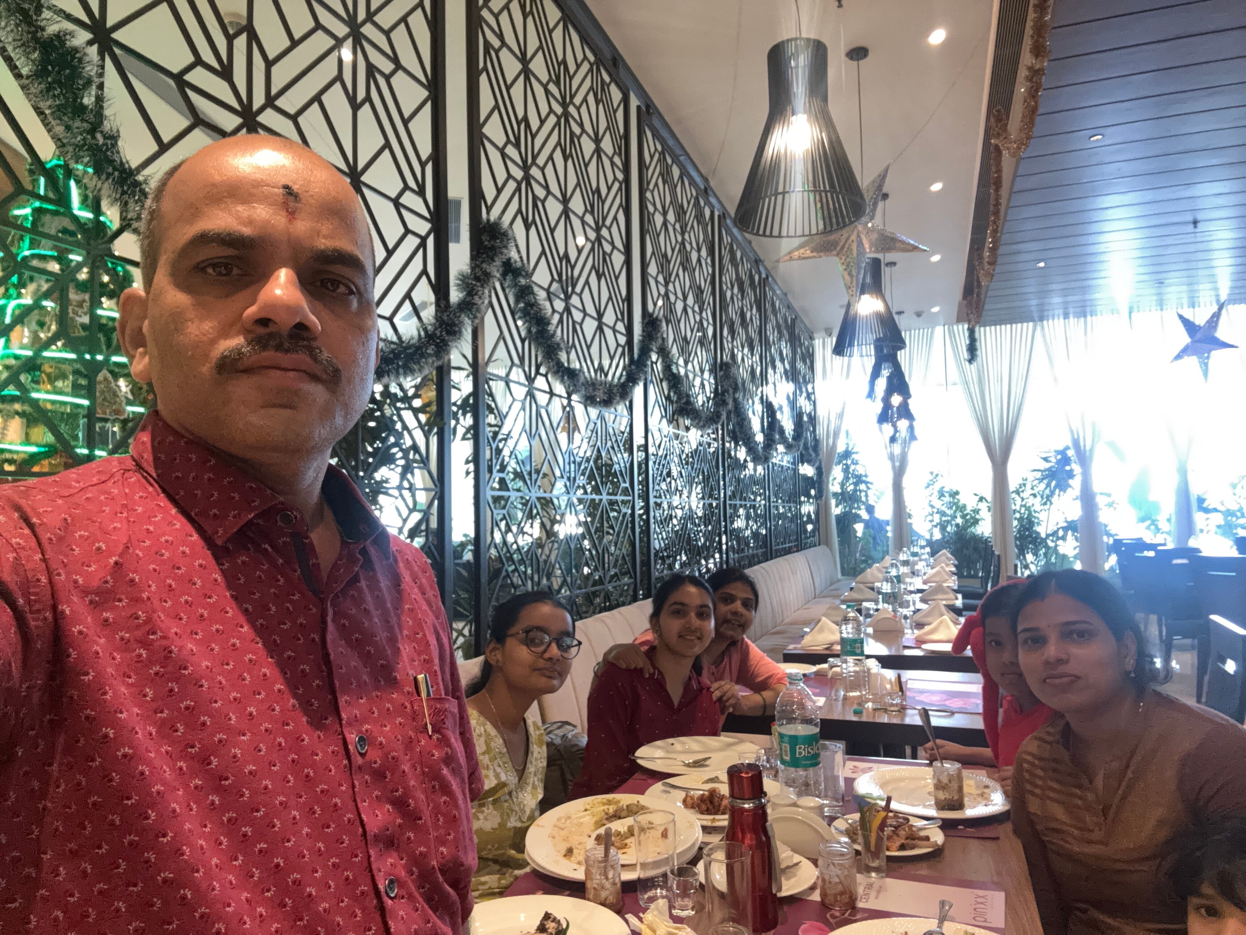 Royal Orchid Central-官方