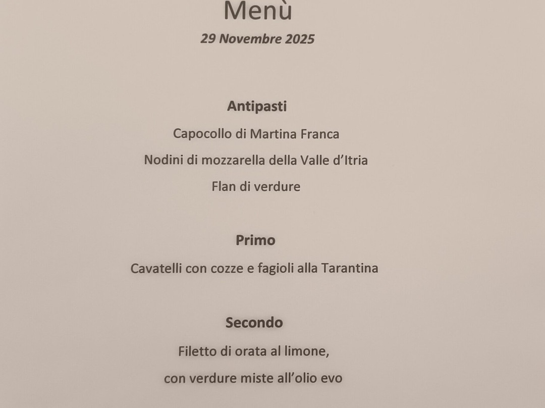 奥斯图尼宫酒店主图